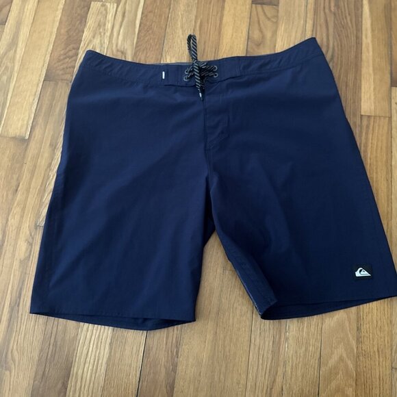 Quiksilver Men's Boardshorts Surfsilk 19" Swimming Trunk Shorts Size 36 - Picture 1 of 5
